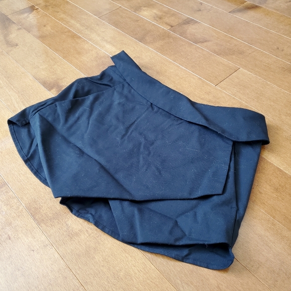 Aritzia Talula black skort - Picture 2 of 6